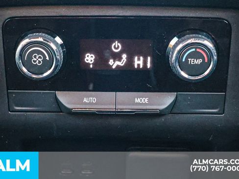 Used 2024 Chevrolet Traverse LT image 54