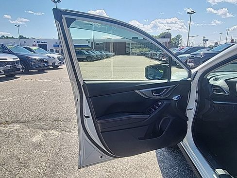Used 2021 Subaru Crosstrek 2.5i Limited w/ Moonroof Package 1 AWD/4WD image 11