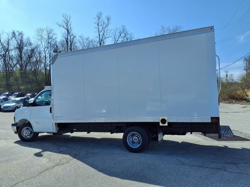 New 2026 GMC Savana 4500 w/ Power Convenience Package image 22