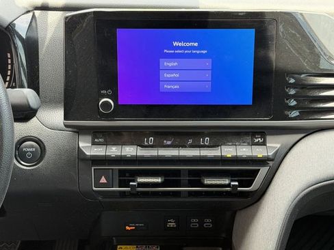 Used 2025 Toyota Camry LE FWD image 17