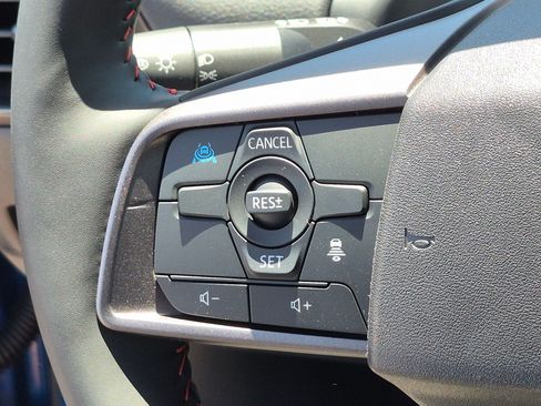 New 2026 Nissan Sentra SR w/ SR Premium Package FWD image 11