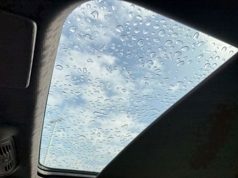 Used 2021 Cadillac Escalade ESV Sport w/ Driver Assist Tech Package image 23