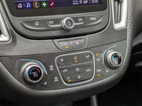 Used 2024 Chevrolet Malibu LT image 17