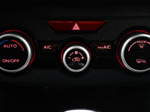 Used 2023 Subaru Crosstrek 2.0i Premium image 34