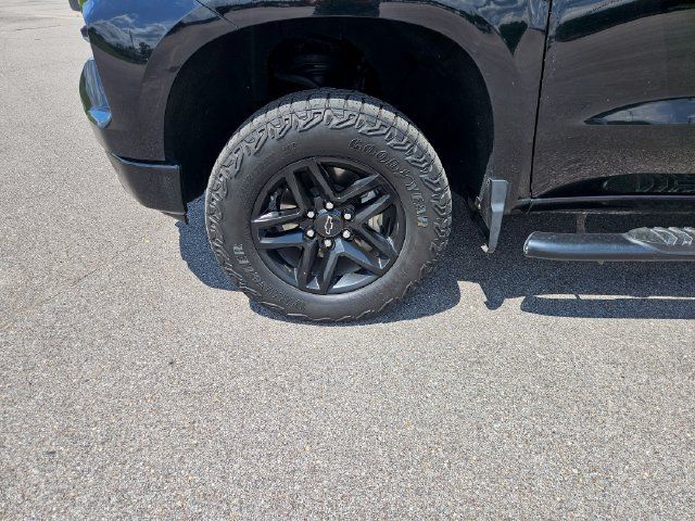 Used 2024 Chevrolet Silverado 1500 Custom Trail Boss AWD/4WD image 27