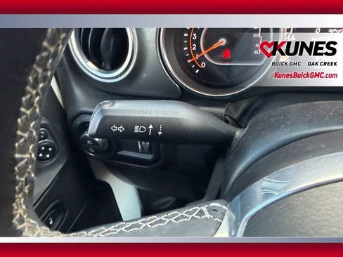 Used 2023 Jeep Gladiator Overland AWD/4WD image 17