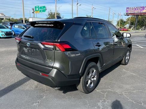 Used 2022 Toyota RAV4 XLE image 6