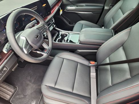New 2026 Chevrolet Traverse Z71 w/ Driver Confidence Package AWD/4WD image 13