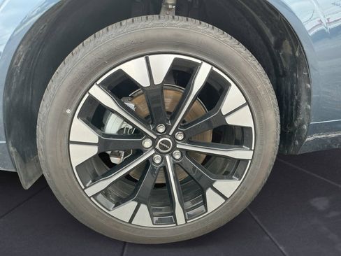 New 2026 Volvo XC60 B5 Plus w/ Protection Package Premier AWD/4WD image 14