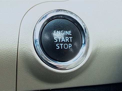 Used 2019 Toyota Avalon Limited w/ Advanced Safety Package FWD image 8