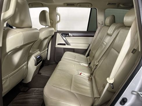 Used 2019 Lexus GX 460 Premium w/ Premium Package AWD/4WD image 26