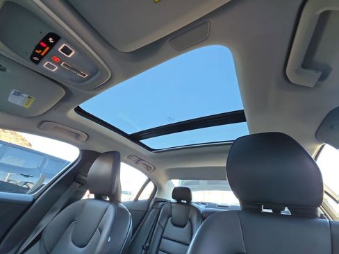 Used 2024 Volvo S60 B5 Core image 19