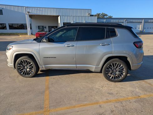 Used 2022 Jeep Compass High Altitude AWD/4WD image 2