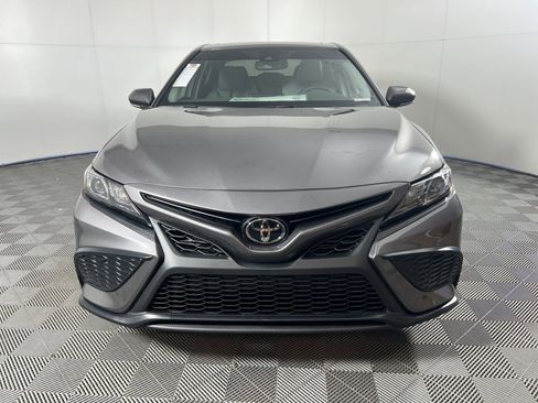 Used 2024 Toyota Camry SE image 10