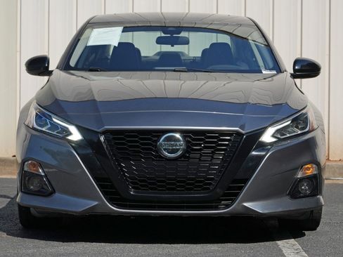 Used 2022 Nissan Altima 2.5 SR w/ Midnight Edition Package FWD image 6
