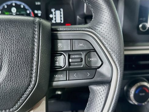 Used 2025 Toyota 4Runner SR5 RWD image 25