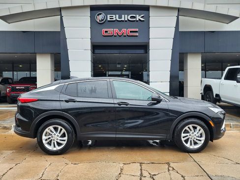 New 2026 Buick Envista Preferred w/ Convenience I Package FWD image 3