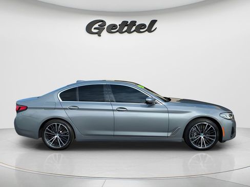 Used 2023 BMW 540i w/ Premium Package image 3