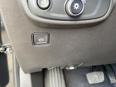Used 2021 GMC Terrain SLE w/ Driver Convenience Package FWD image 45