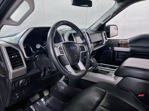 Used 2018 Ford F150 Lariat w/ Max Trailer Tow Package image 9