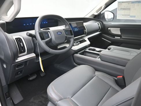 New 2025 Ford Expedition Active RWD image 19