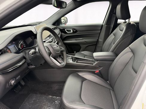 New 2026 Jeep Compass Latitude AWD/4WD image 9