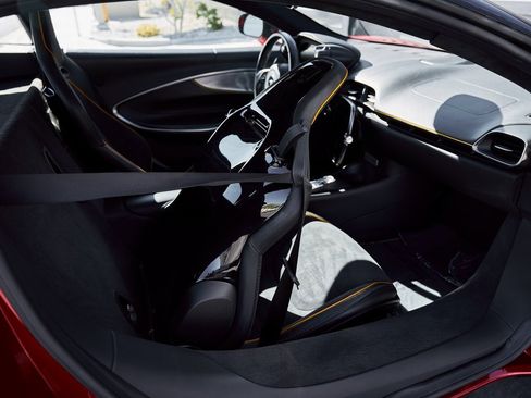 Used 2023 McLaren Artura image 36