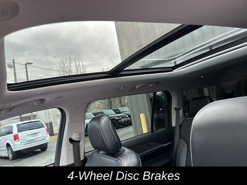 Used 2023 Jeep Grand Cherokee L Limited w/ Black Appearance Package image 25