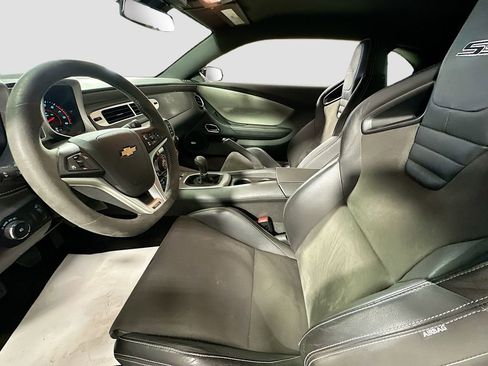 Used 2015 Chevrolet Camaro SS w/ SS Performance Package RWD image 22