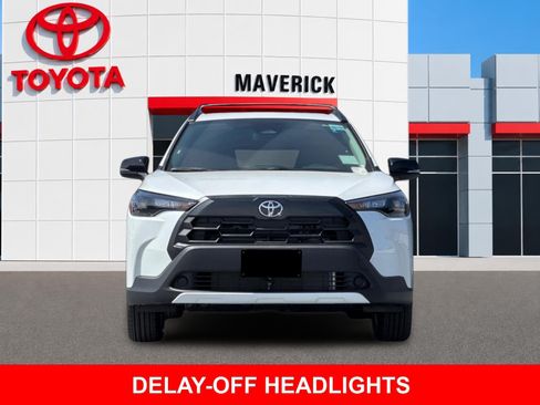 New 2026 Toyota Corolla Cross LE w/ Moonroof Package FWD image 8