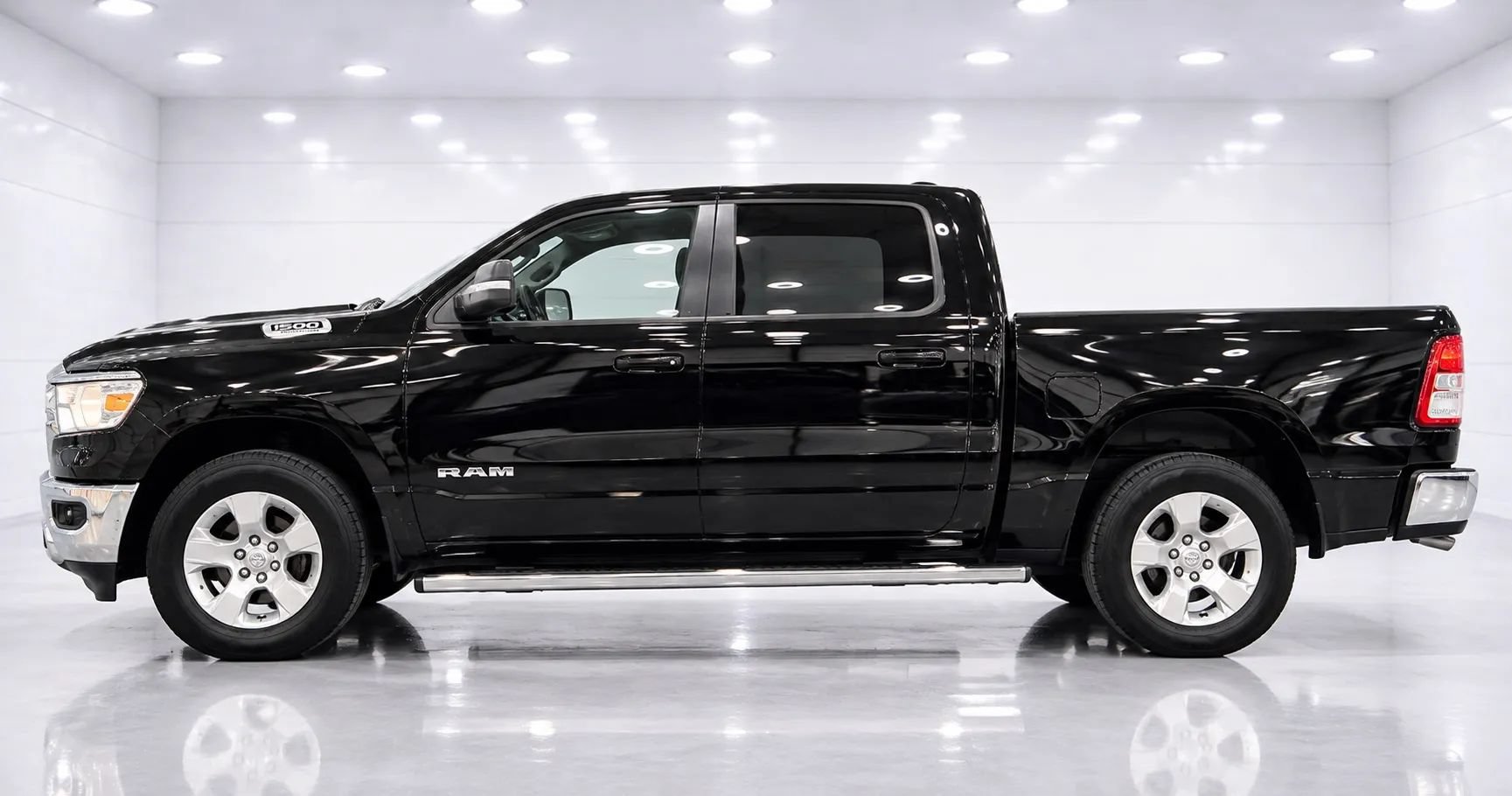 Used 2023 RAM 1500 Big Horn w/ Trailer Tow Group RWD image 2