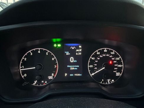 Used 2023 Toyota Corolla LE FWD image 8