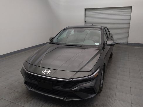 Used 2024 Hyundai Elantra SE image 15