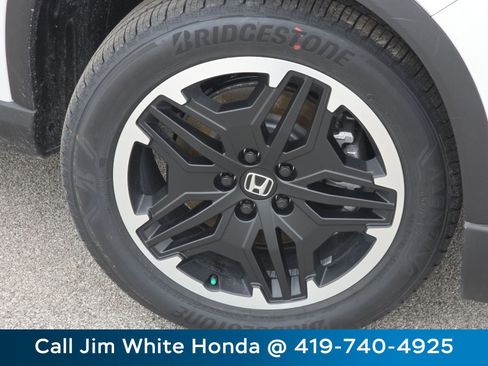 New 2026 Honda Pilot Touring image 11