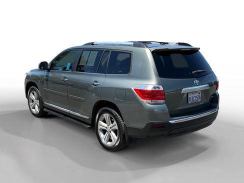 Used 2013 Toyota Highlander Limited AWD/4WD image 3