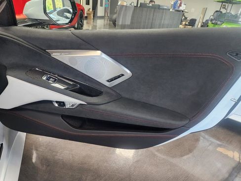 Used 2023 Chevrolet Corvette Stingray Premium Cpe w/ Z51 Performance Package image 11