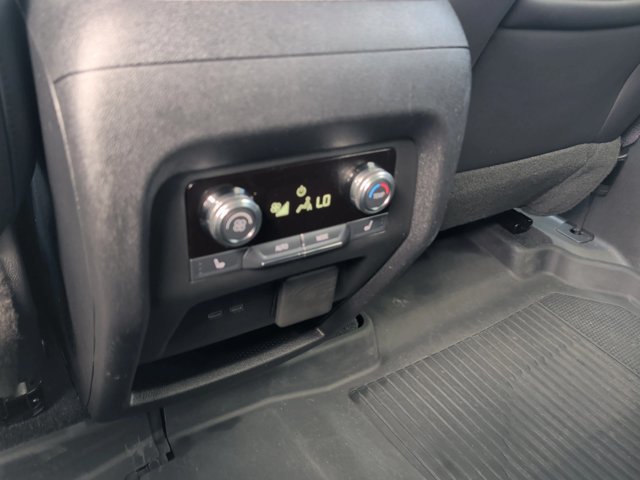 Certified 2025 GMC Acadia AT4 w/ Luxury Package AWD/4WD image 18