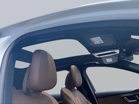 Used 2026 Mercedes-Benz E 350 Sedan w/ Driver Assistance Package image 13
