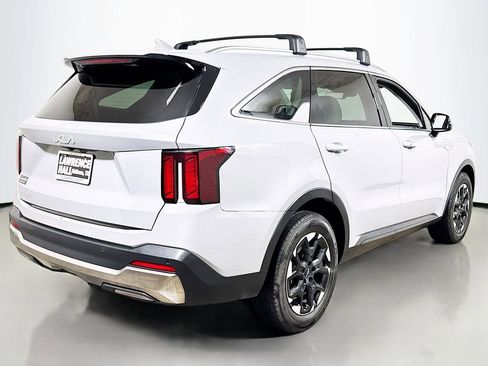 Used 2024 Kia Sorento S FWD image 4