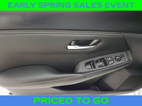 Used 2025 Nissan Sentra SV image 14