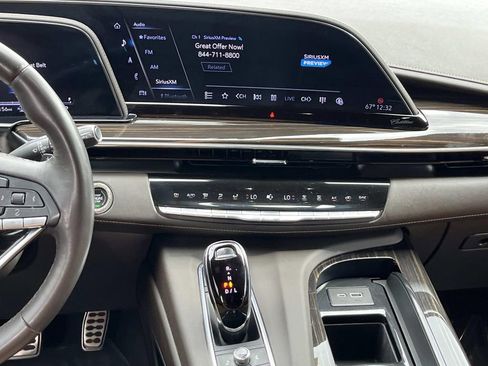 Certified 2022 Cadillac Escalade ESV Sport w/ Touring Package image 16