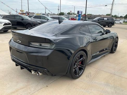 Used 2018 Chevrolet Camaro SS RWD image 34