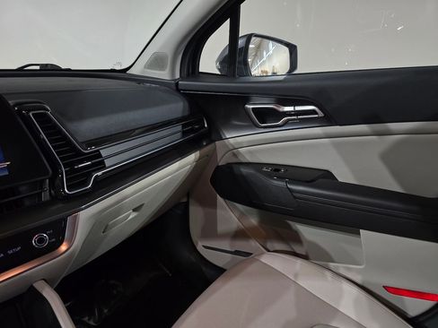 Used 2024 Kia Sportage EX image 29