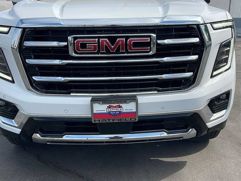 New 2026 GMC Yukon Elevation w/ Elevation Premium Package AWD/4WD image 9