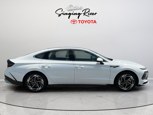 Used 2024 Hyundai Sonata SEL w/ Convenience Package FWD image 8