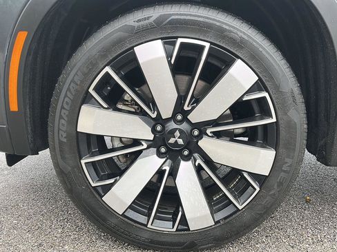 Used 2025 Mitsubishi Outlander SE AWD/4WD image 10