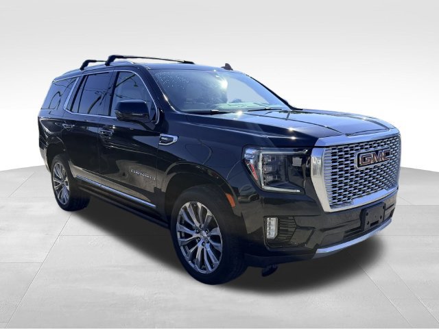 Used 2021 GMC Yukon Denali w/ Denali Premium Package AWD/4WD image 3