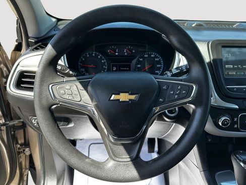 Used 2018 Chevrolet Equinox LS FWD image 10