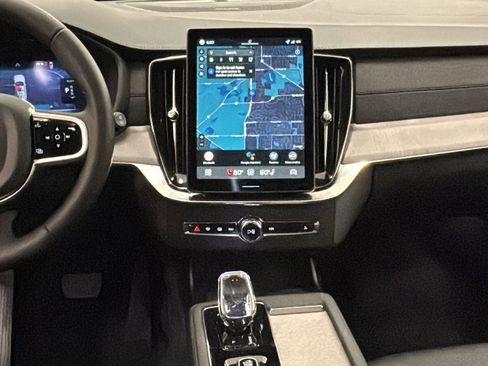 New 2026 Volvo XC90 T8 Ultra w/ Protection Package Premier image 11