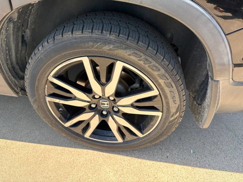 Used 2019 Honda Pilot Elite image 10
